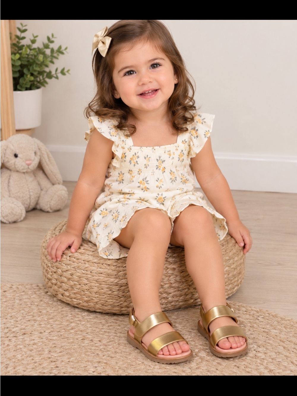 NWT Mini Melissa jelly sandals, Velcro sandals gold size 7.